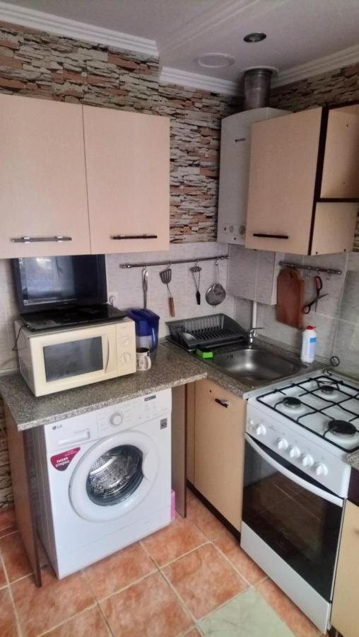 Квартира На Проспекті Uschhorod Exterior foto